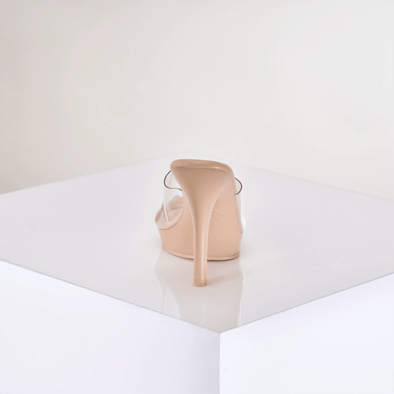 Naked 001